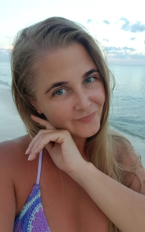 Verified Female dating profile in Ajman
