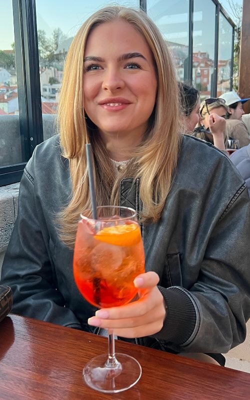 Verified Female dating profile in Paris